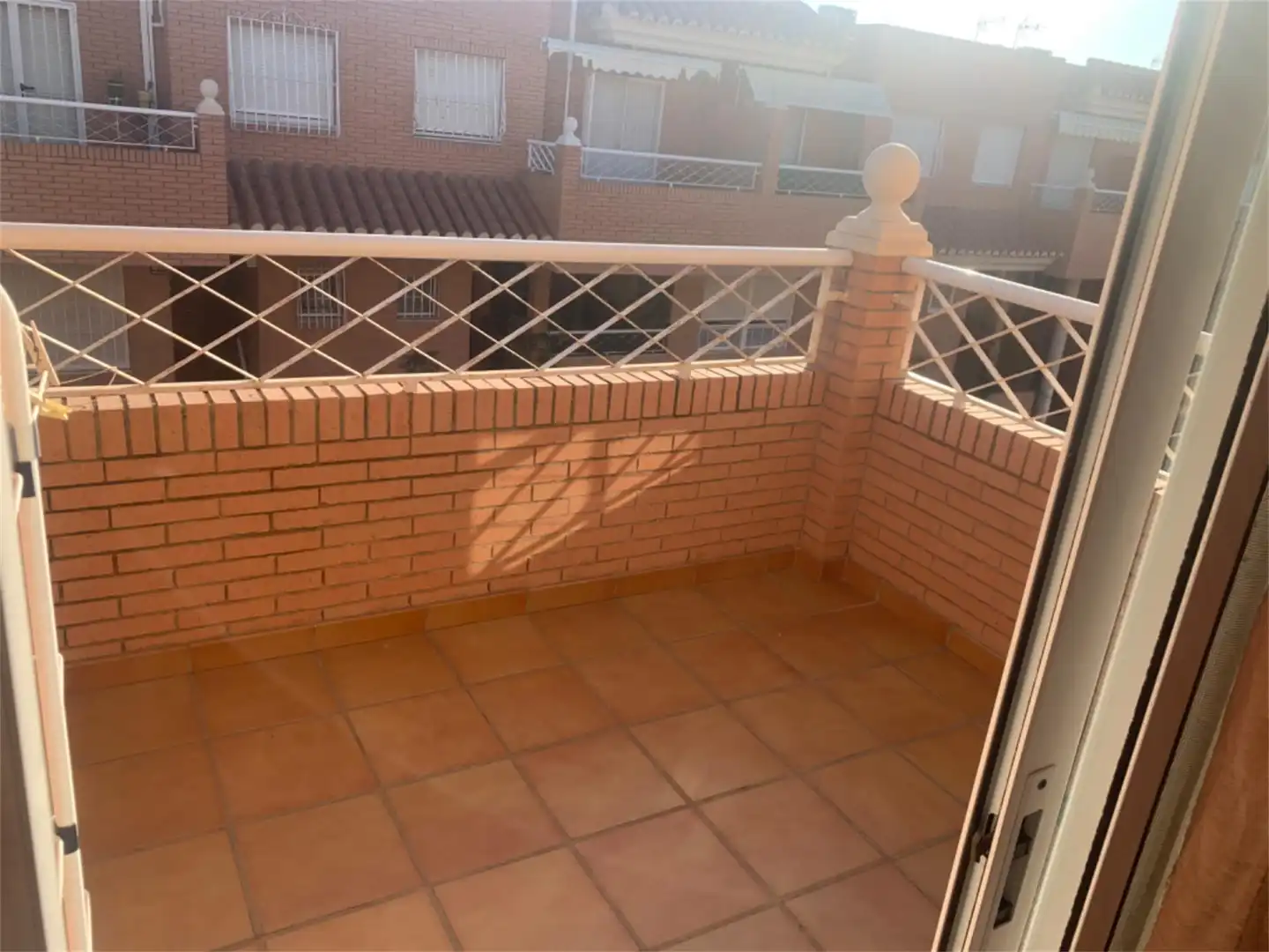 Zimmer in Calle José Miguel Fernández, La Cañada de San Urbano Terrasse von Maisonette zur untervermieten in Almería mit Klimaanlage, Heizung und Parkett