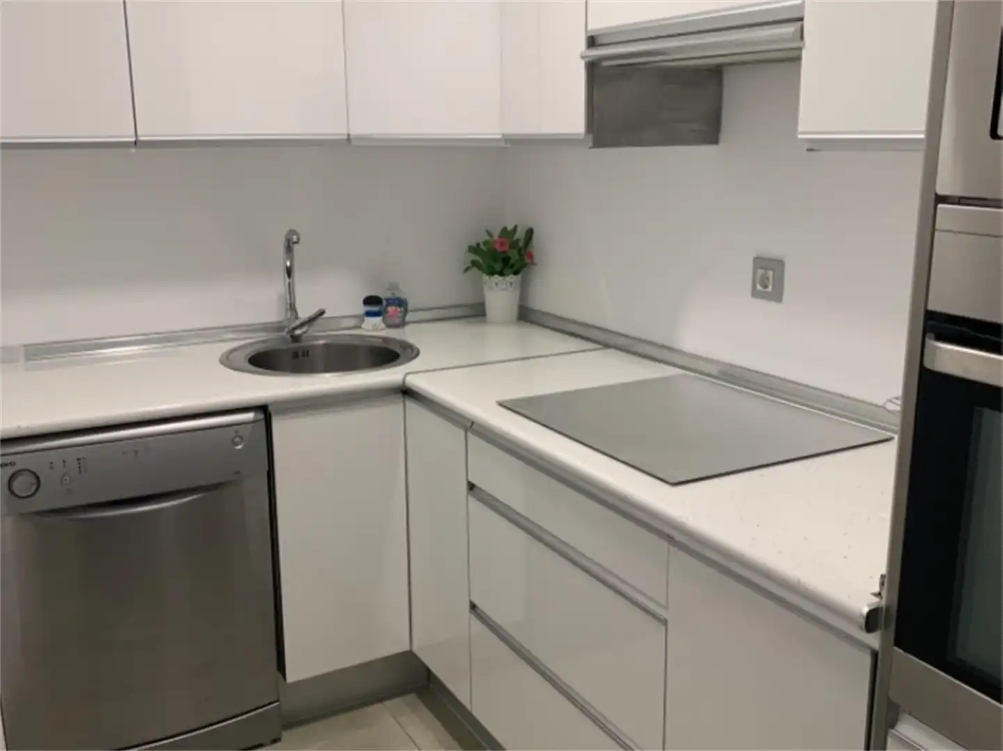 Cocina de Piso de alquiler en Rota con Aire acondicionado, Calefacción y Jardín privado