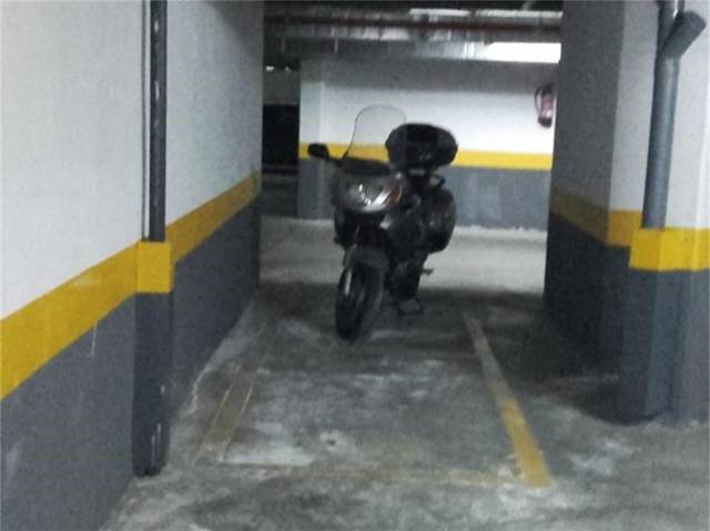 Garaje en Alquiler en Calle Blasón, 25A en Puerta Bonita