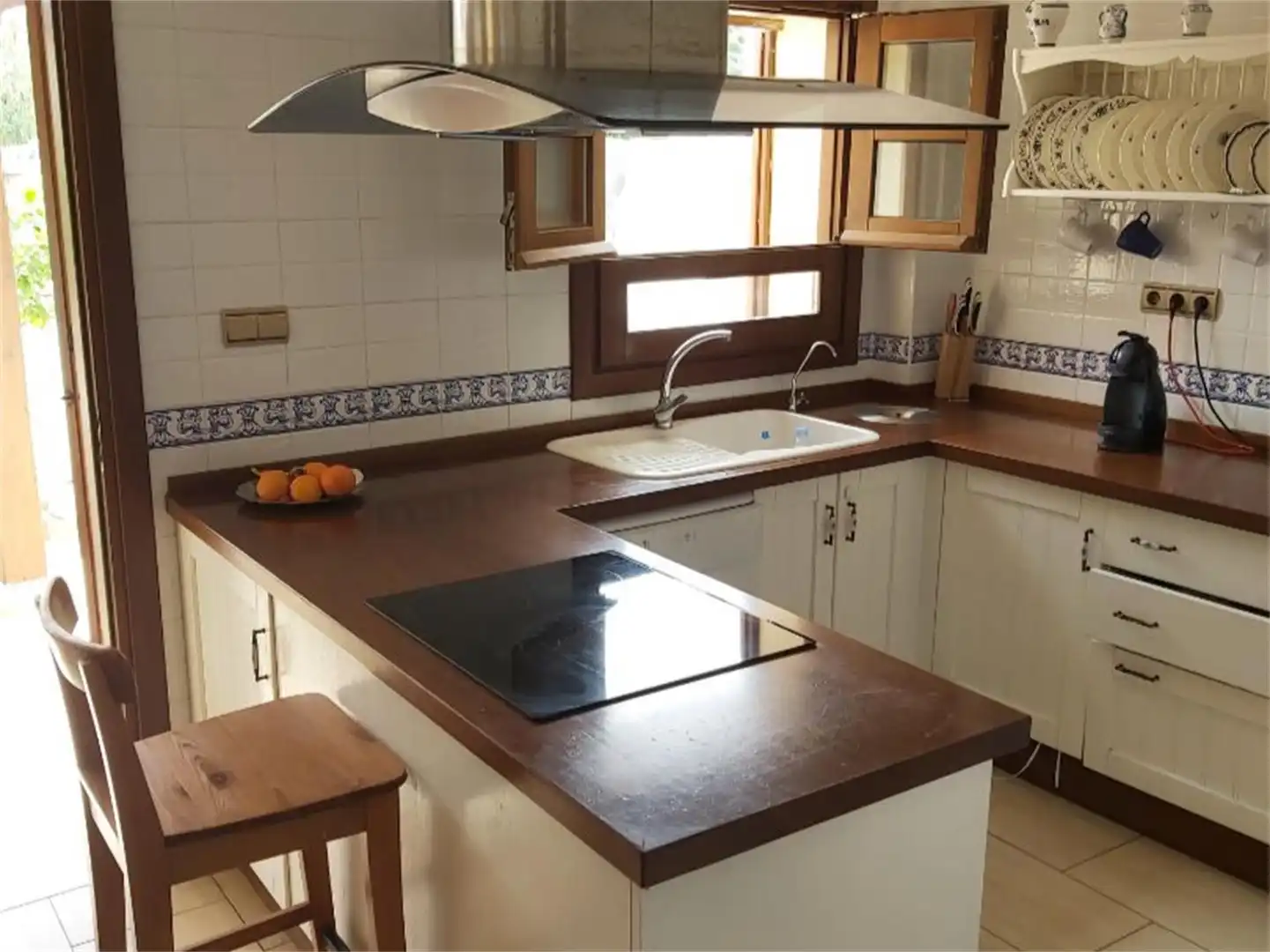 Cuina de Finca rústica en venda en Estepona amb Aire condicionat, Terrassa i Piscina