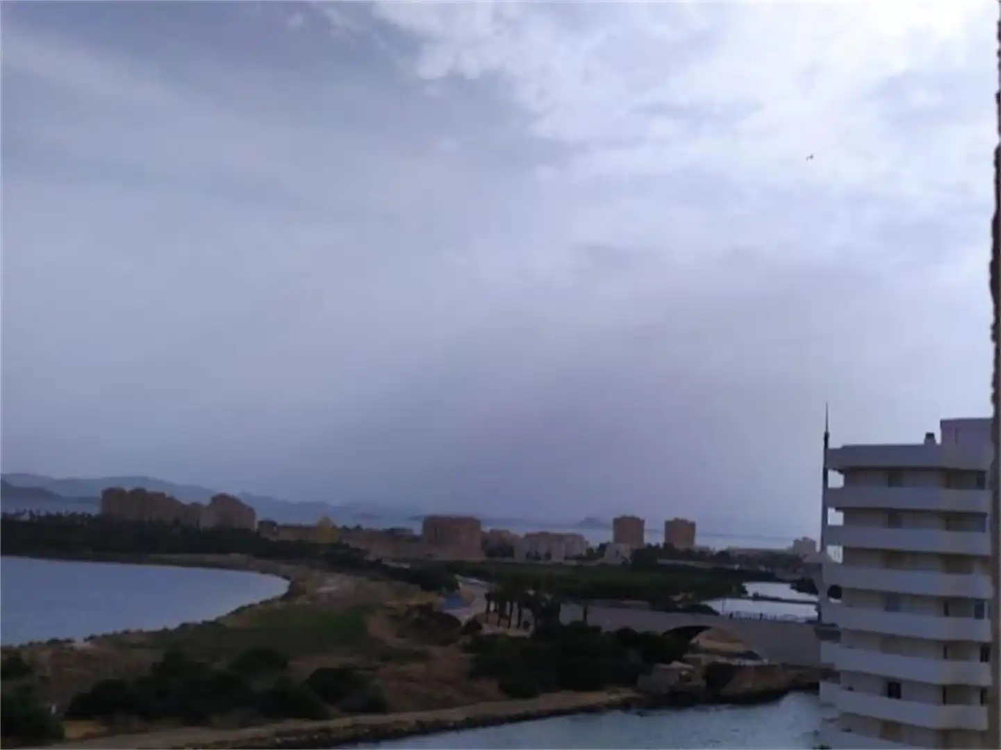 Pis de lloguer en La Manga del Mar Menor amb Jardí privat, Terrassa i Piscina