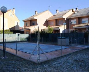 Piscina de Casa o xalet en venda en Monfarracinos amb Aire condicionat, Calefacció i Jardí privat