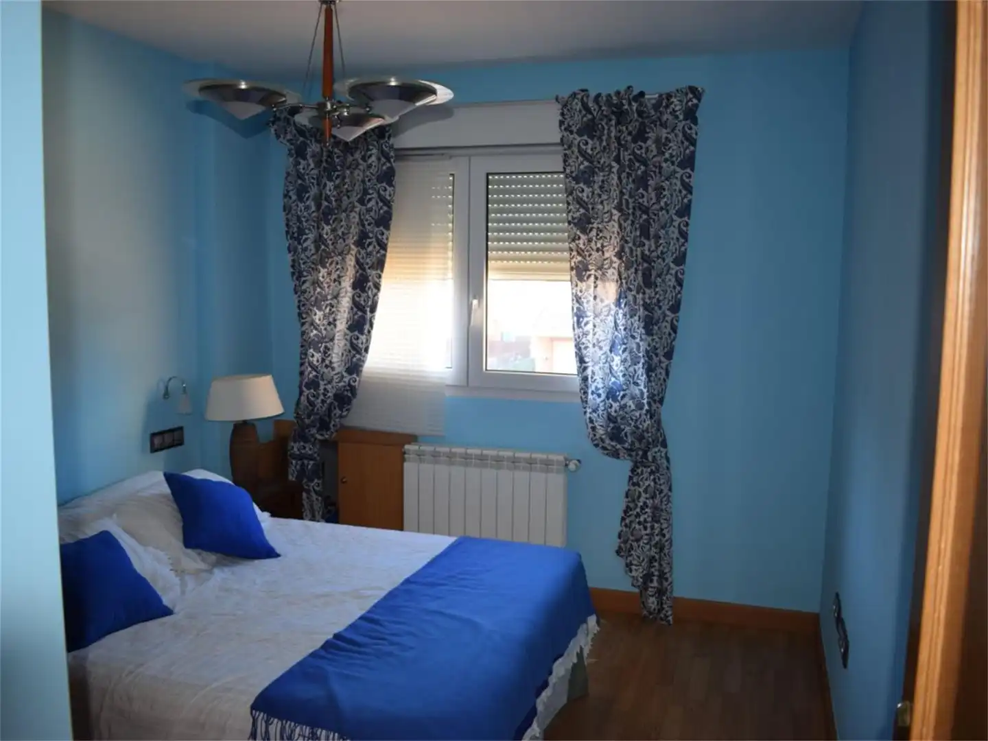 Casa o chalet en venta en Calle D. Andrés Cid, 5, Monfarracinos Habitación de Casa o chalet en venta en Monfarracinos con Aire acondicionado y Piscina