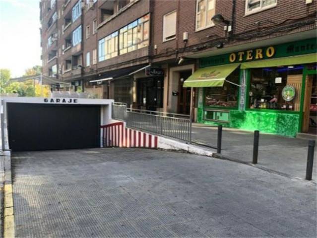 Garaje en Alquiler en Calle Miguel Ángel en Hospital - Nuevo Centro de Talavera de la Reina