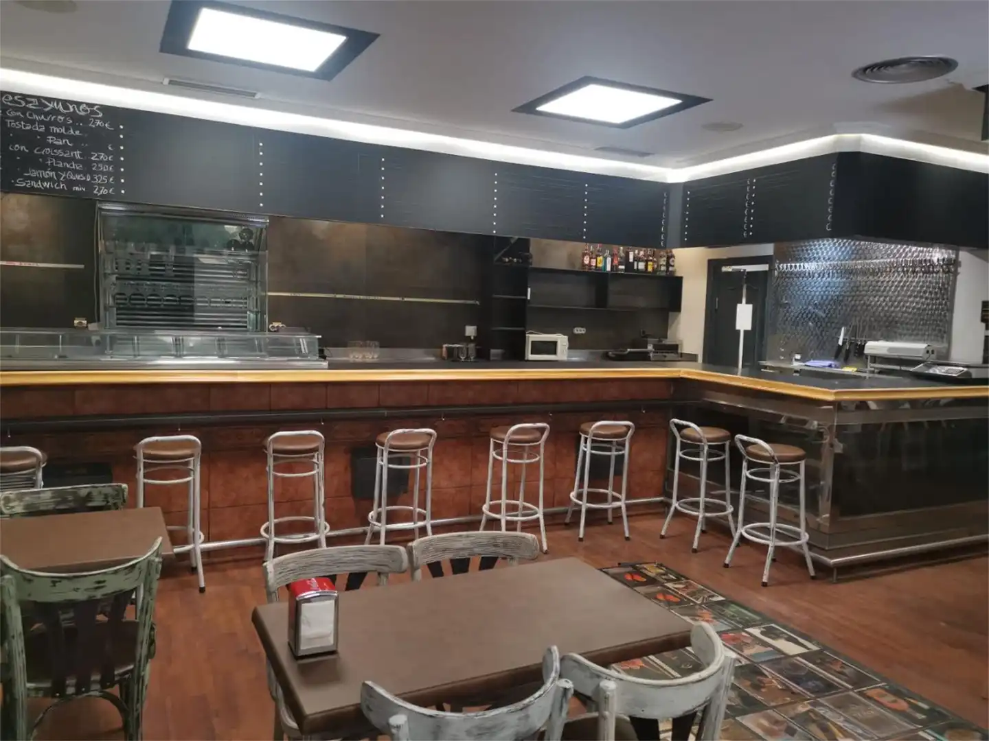 Cocina de Local de alquiler en Coslada con Aire acondicionado, Calefacción y Amueblado