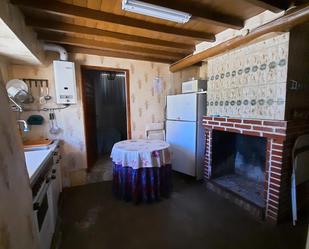 Kitchen of House or chalet for sale in Cespedosa de Tormes  with Storage room and Furnished