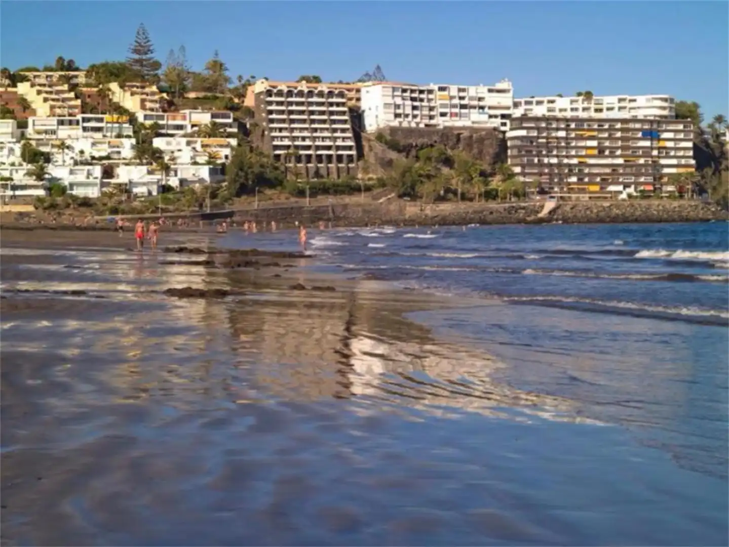 Wohnungen zur Miete in Paseo Costa Canaria, San Agustín - Bahía Feliz Außenansicht von Wohnungen zur Miete in San Bartolomé de Tirajana mit Terrasse und Möbliert