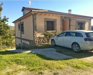 Vista exterior de Finca rústica en venda en Candeleda amb Terrassa