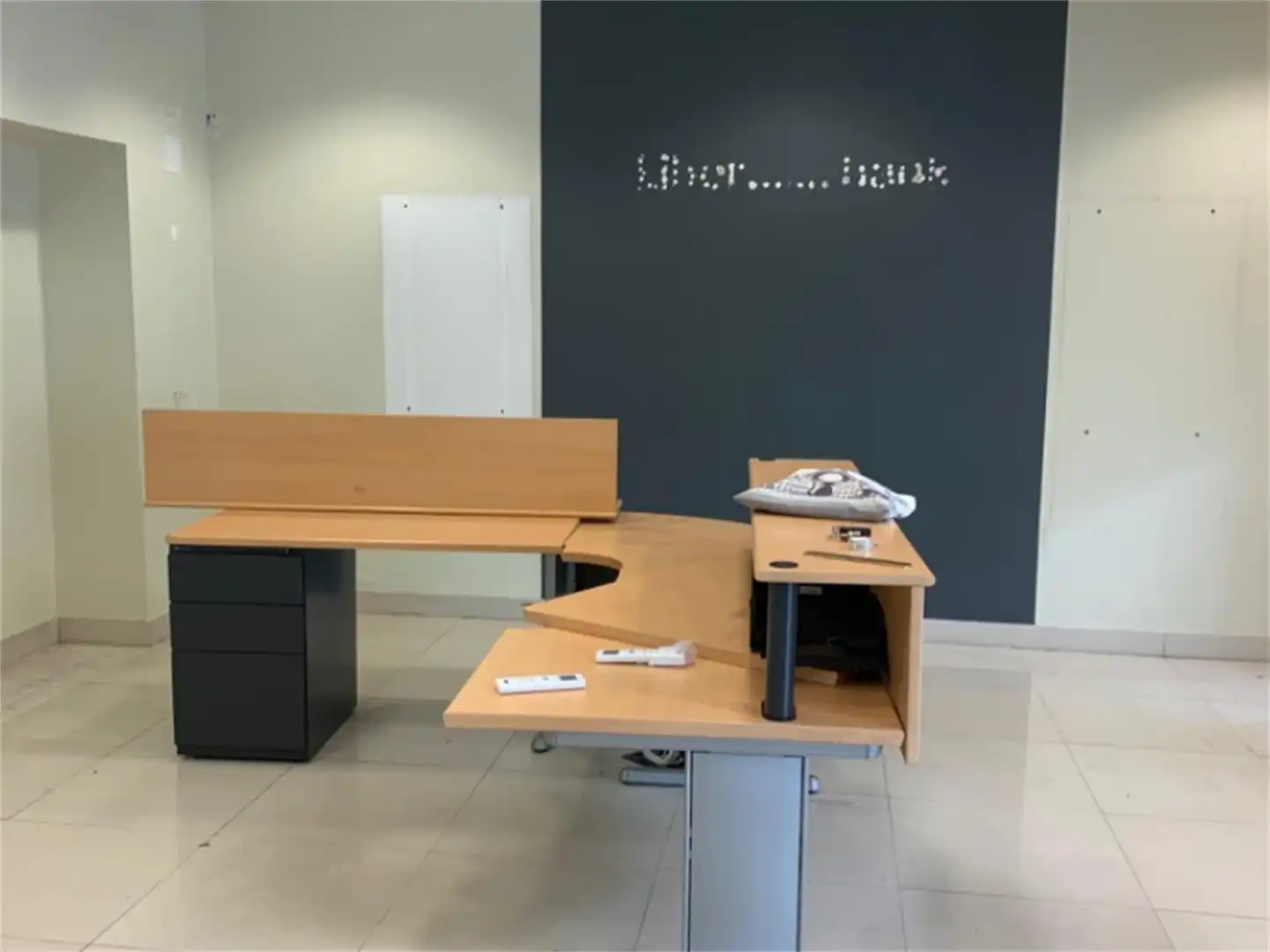 Planta baja en venta en Avenida Ángel del Valle, 58, Aller Planta baja en venta en Aller con Aire acondicionado