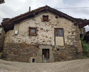 Vista exterior de Casa adosada en venda en Quirós