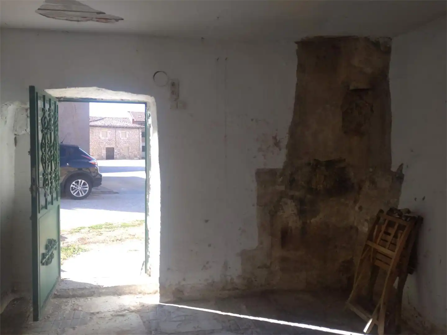 Local en venda a Calle Pradillo, 7, Buniel Local en venda en Buniel amb Jardí privat