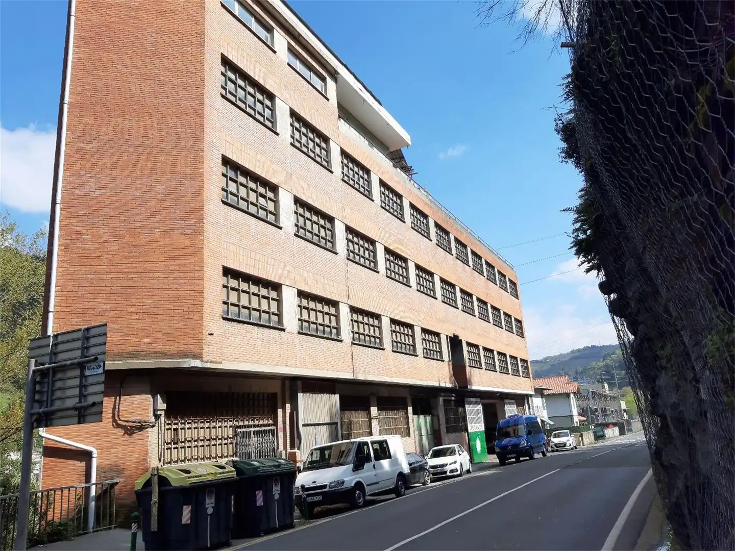 Exterior view of Industrial buildings for sale in Bilbao 