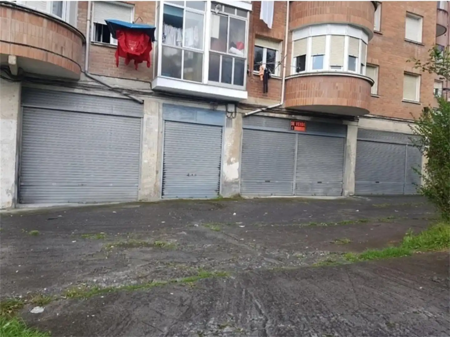 Garage zum Verkauf in Travesía Arbolantxa, Otxarkoaga Außenansicht von Garage zum Verkauf in Bilbao