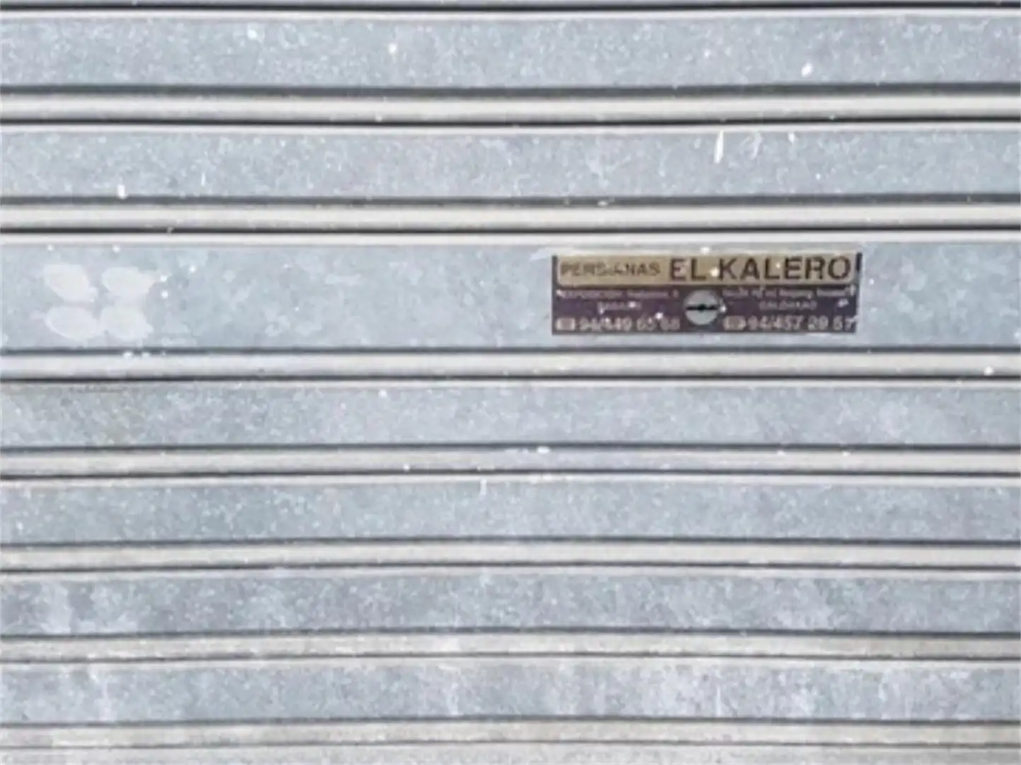 Garage zum Verkauf in Travesía Arbolantxa, Otxarkoaga Garage zum Verkauf in Bilbao