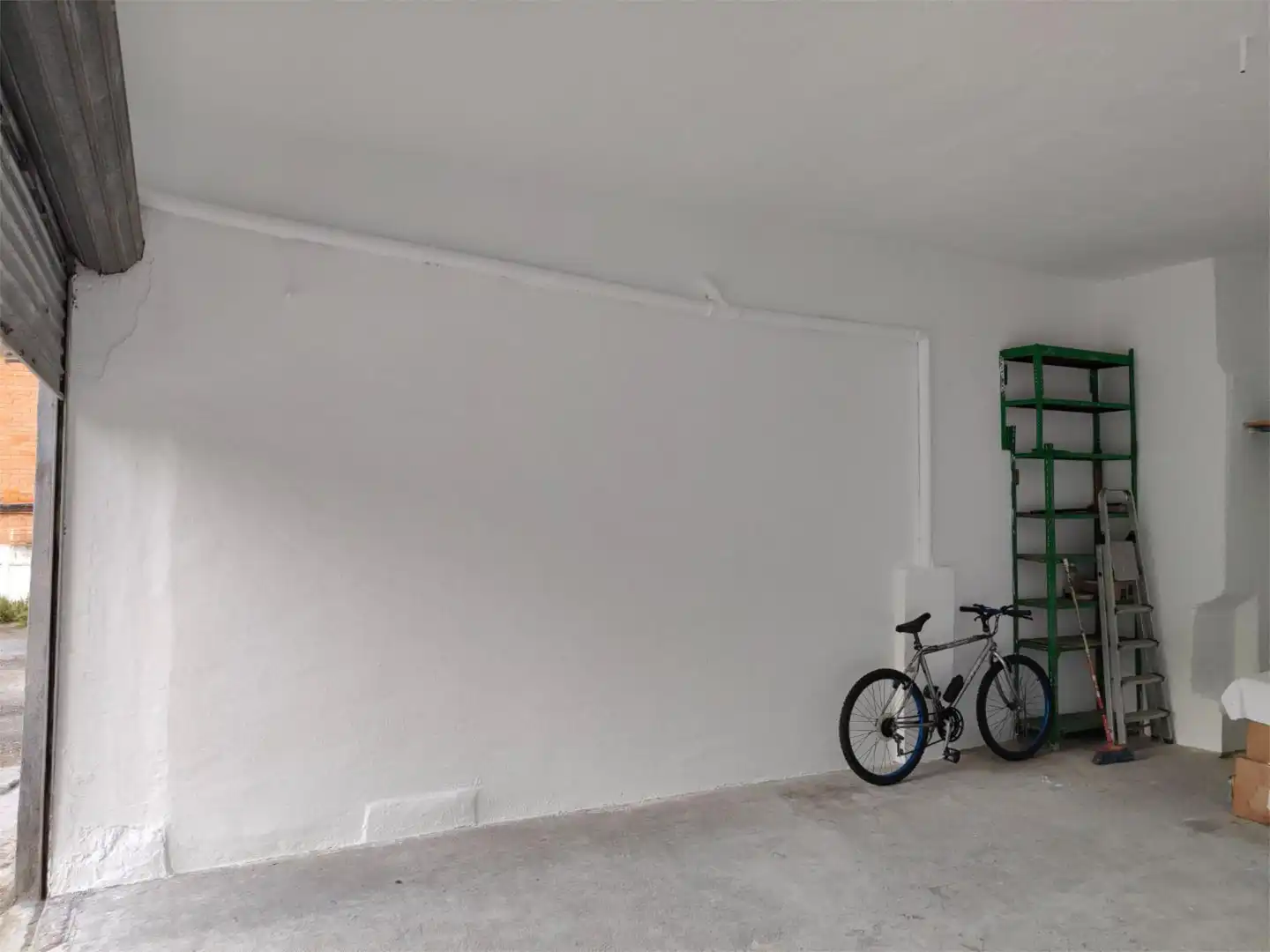 Garage zum Verkauf in Travesía Arbolantxa, Otxarkoaga Garage zum Verkauf in Bilbao