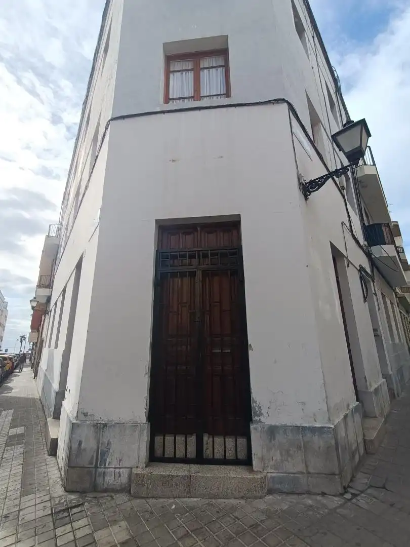 Vista exterior de Local de alquiler en Las Palmas de Gran Canaria