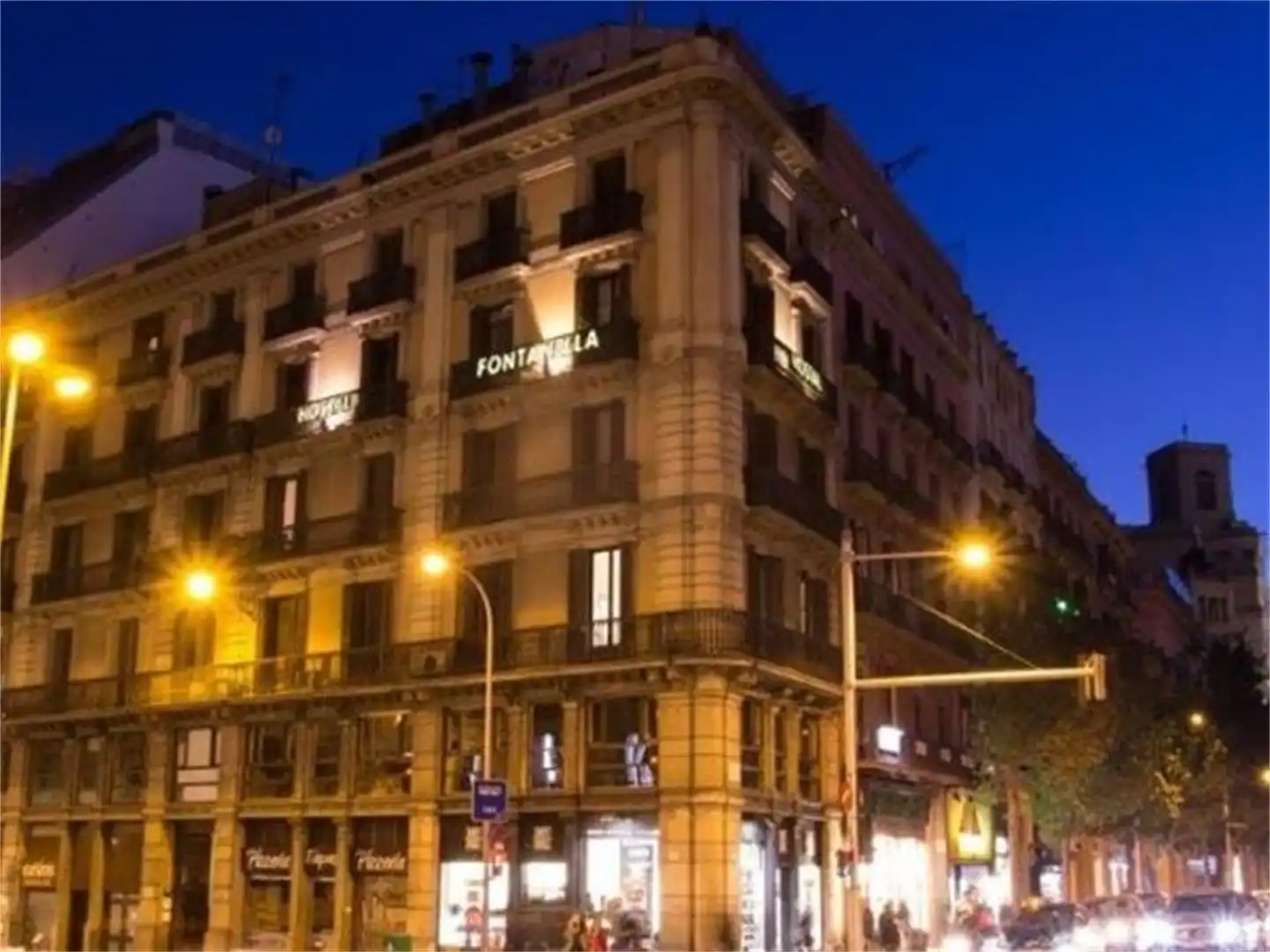 Vista exterior de Piso para compartir en Barcelona con Aire acondicionado, Calefacción y Parquet