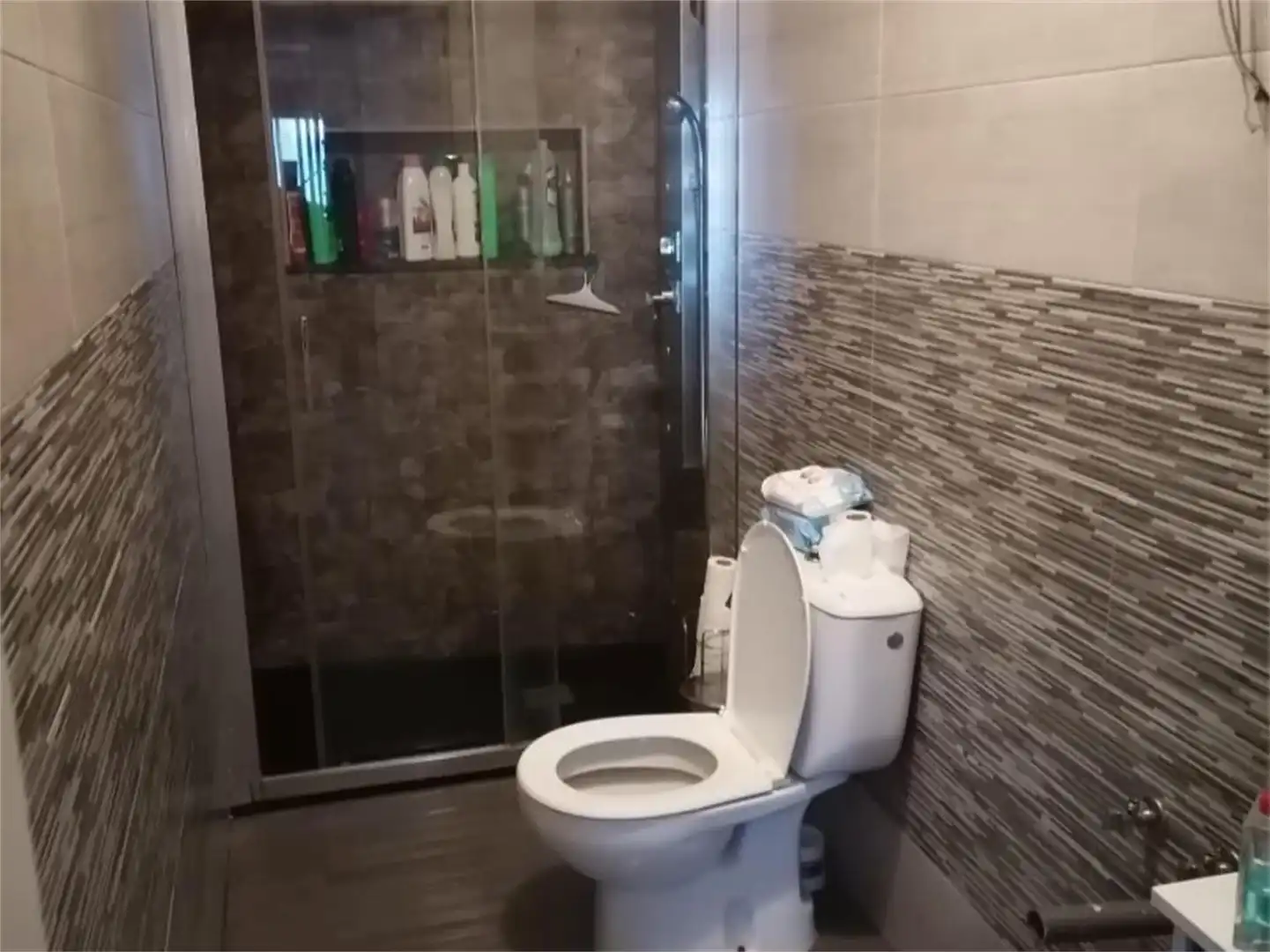 Detached homes for sale in Calle Calvario, 4, Carcabuey Bathroom of Detached homes for sale in Carcabuey with Air Conditioner, Heating and Terrace