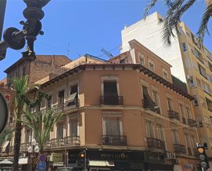 Vista exterior de Àtic en venda en Alicante / Alacant amb Aire condicionat i Terrassa