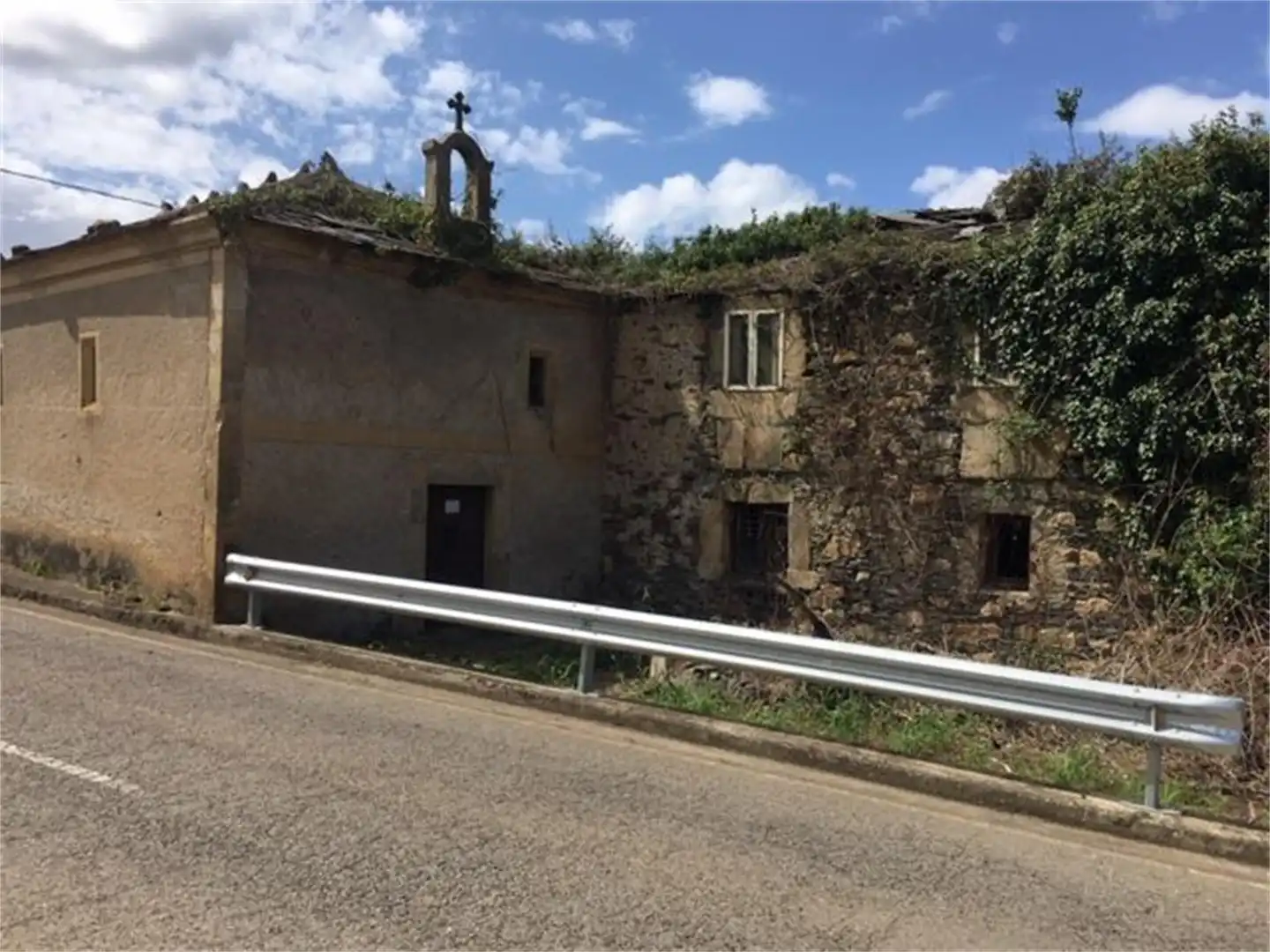 Vista exterior de Urbanitzable en venda en Navia