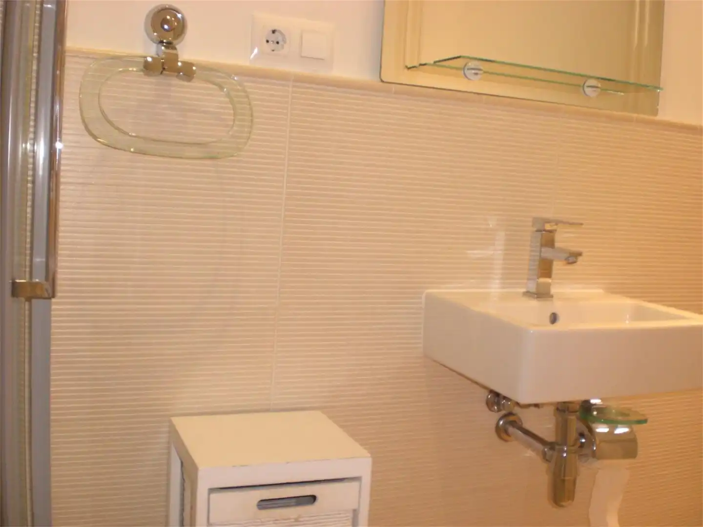Apartments for rent in Calle Jesús de Monasterio, 20, Centro - Ayuntamiento Bathroom of Apartments for rent in Santander with Heating, Parquet flooring and Furnished