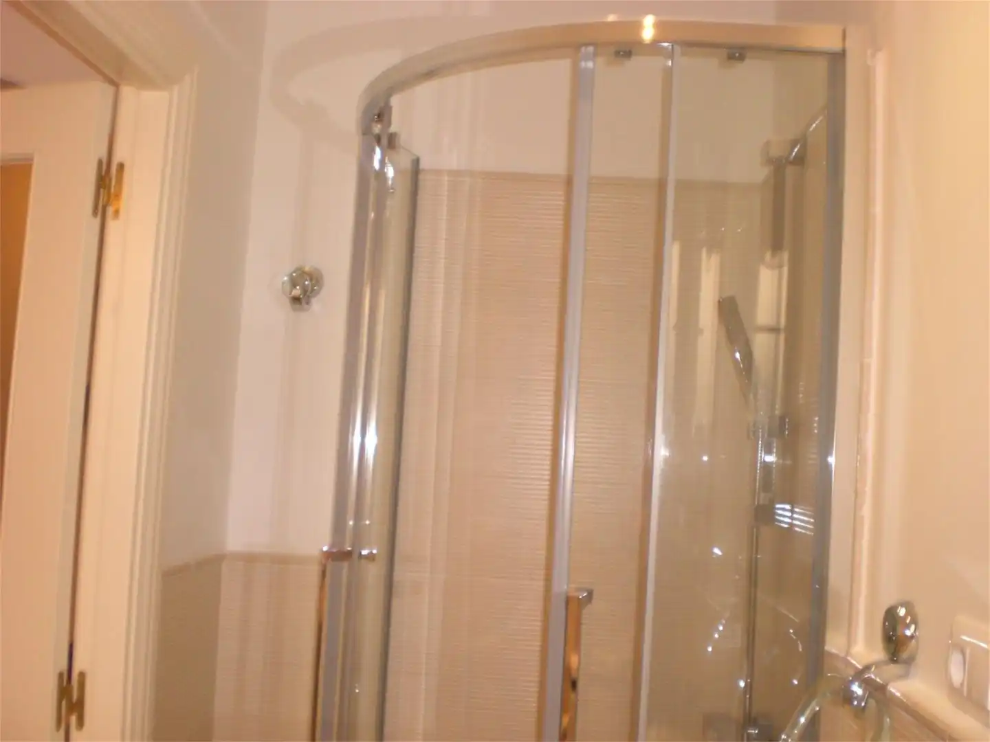 Apartments for rent in Calle Jesús de Monasterio, 20, Centro - Ayuntamiento Bathroom of Apartments for rent in Santander with Heating, Parquet flooring and Furnished