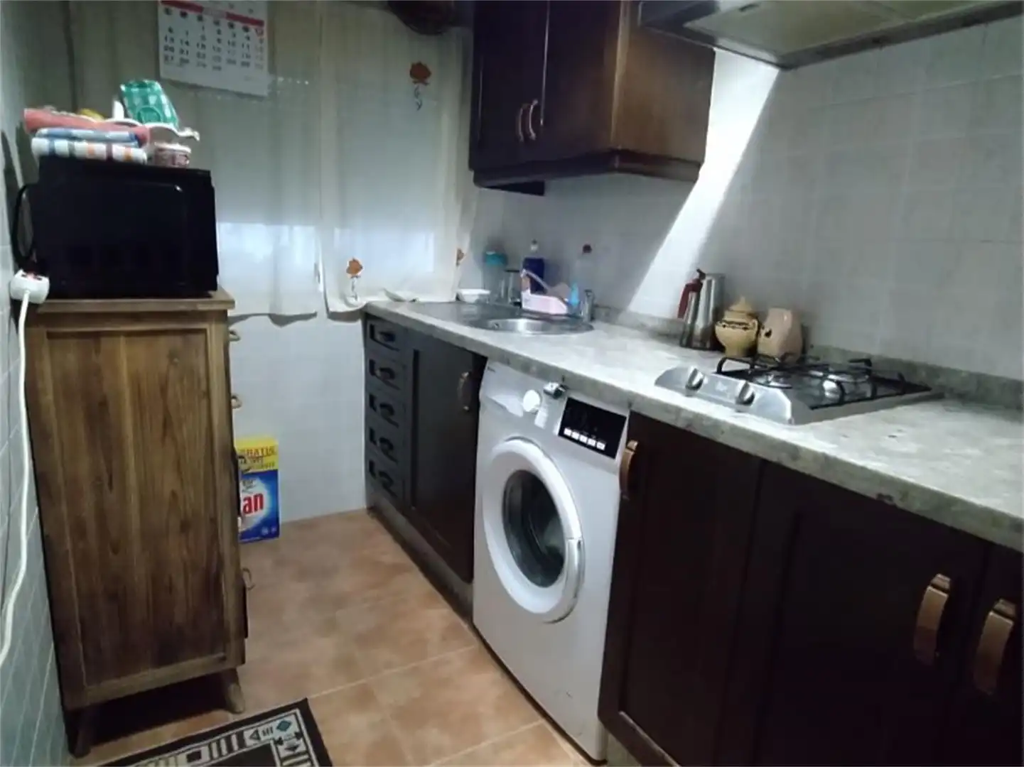 Casa adosada en venta en Plaza La Rábida, Minas de Riotinto Cocina de Casa adosada en venta en Minas de Riotinto con Aire acondicionado, Calefacción y Amueblado