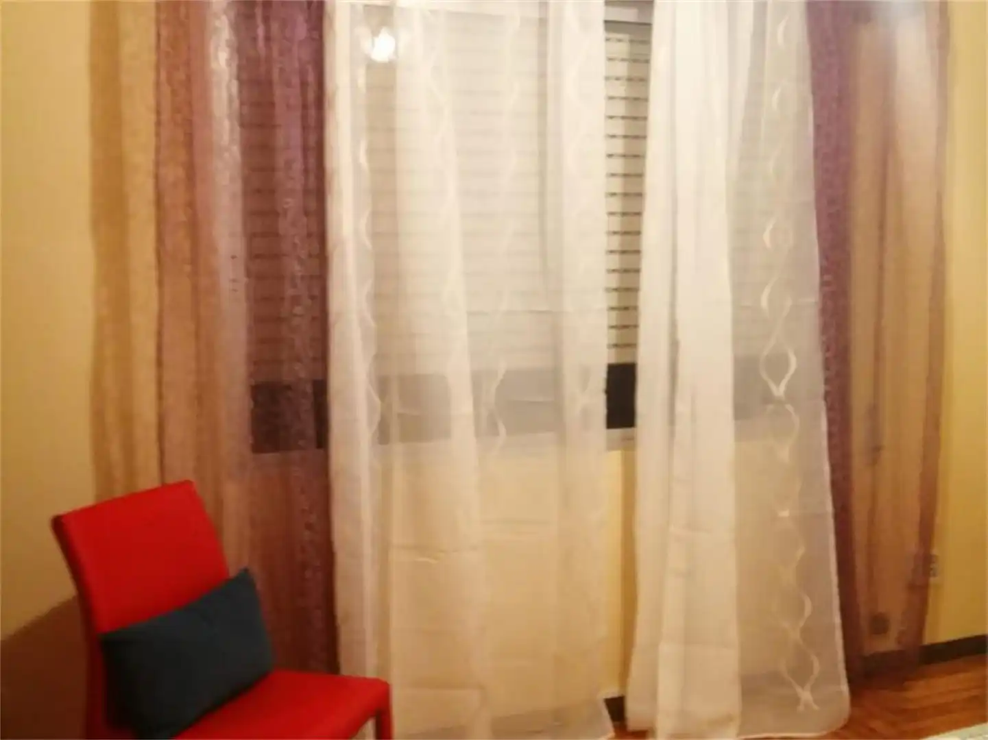 Bedroom of Flat for share in Vigo   with Parquet flooring, Terrace and Furnished