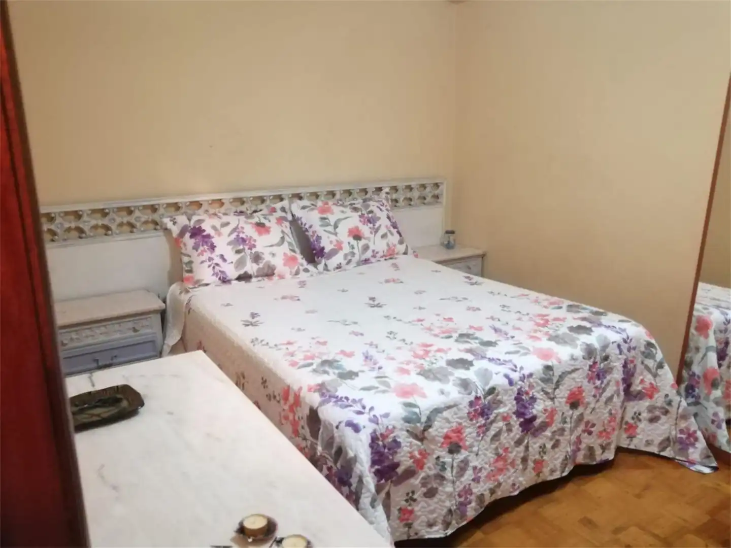 Bedroom of Flat for share in Vigo   with Parquet flooring, Terrace and Furnished