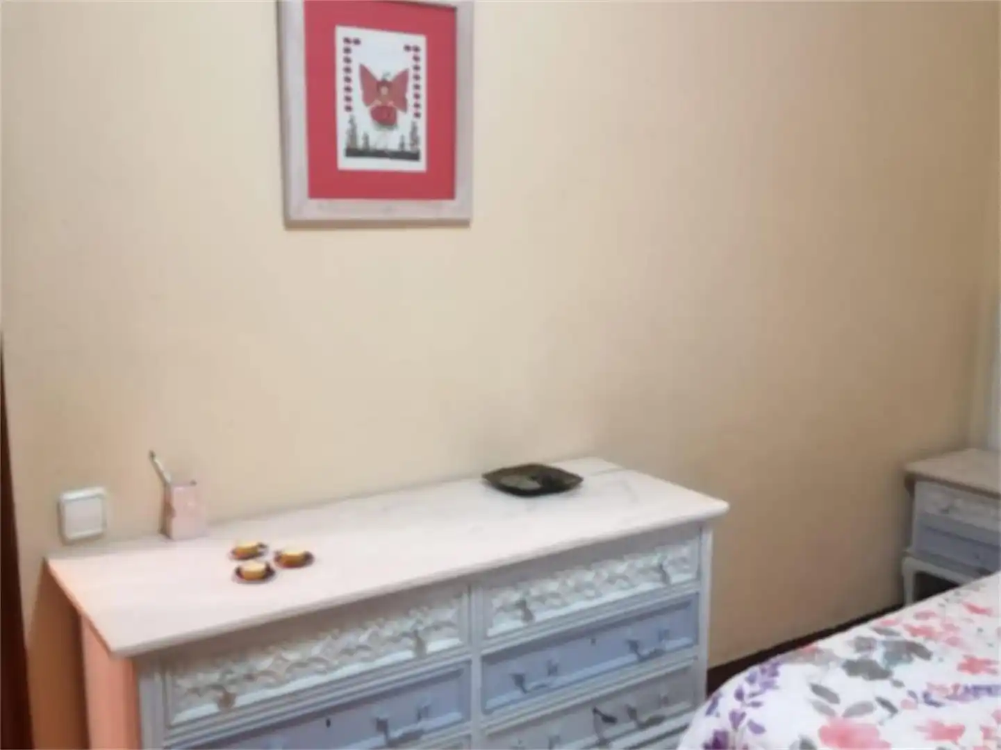 Bedroom of Flat for share in Vigo   with Parquet flooring, Terrace and Furnished