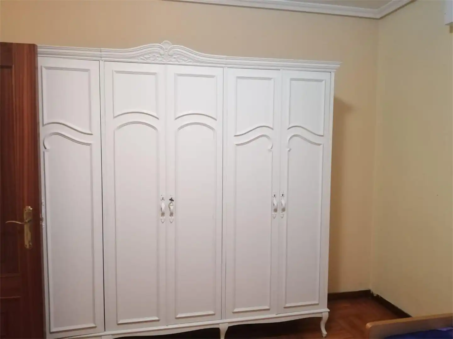 Bedroom of Flat for share in Vigo   with Parquet flooring, Terrace and Furnished