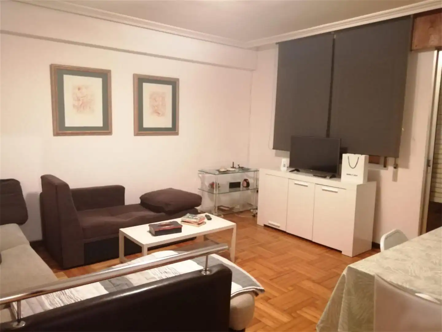 Living room of Flat for share in Vigo   with Parquet flooring, Terrace and Furnished