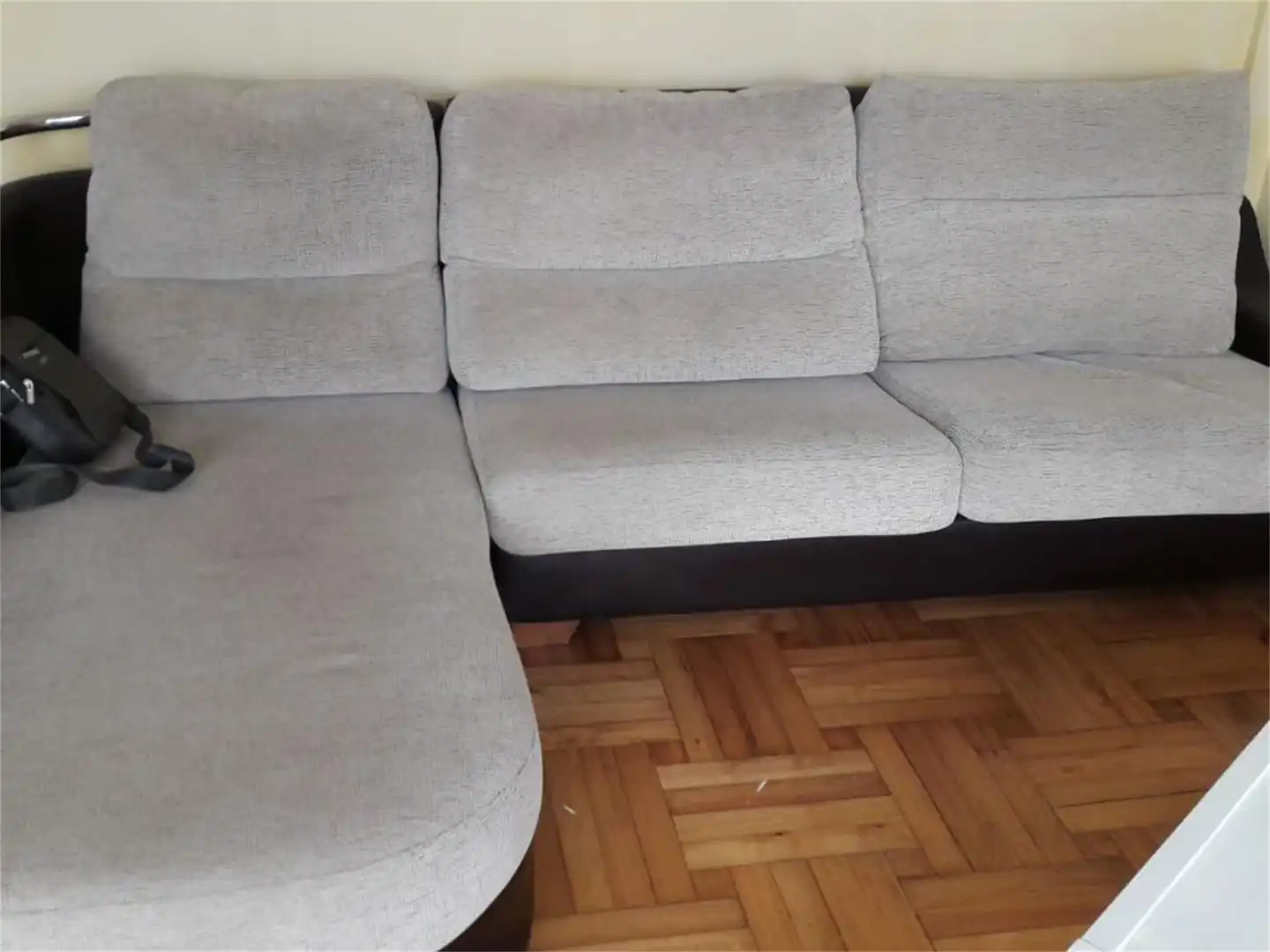 Living room of Flat for share in Vigo   with Parquet flooring, Terrace and Furnished
