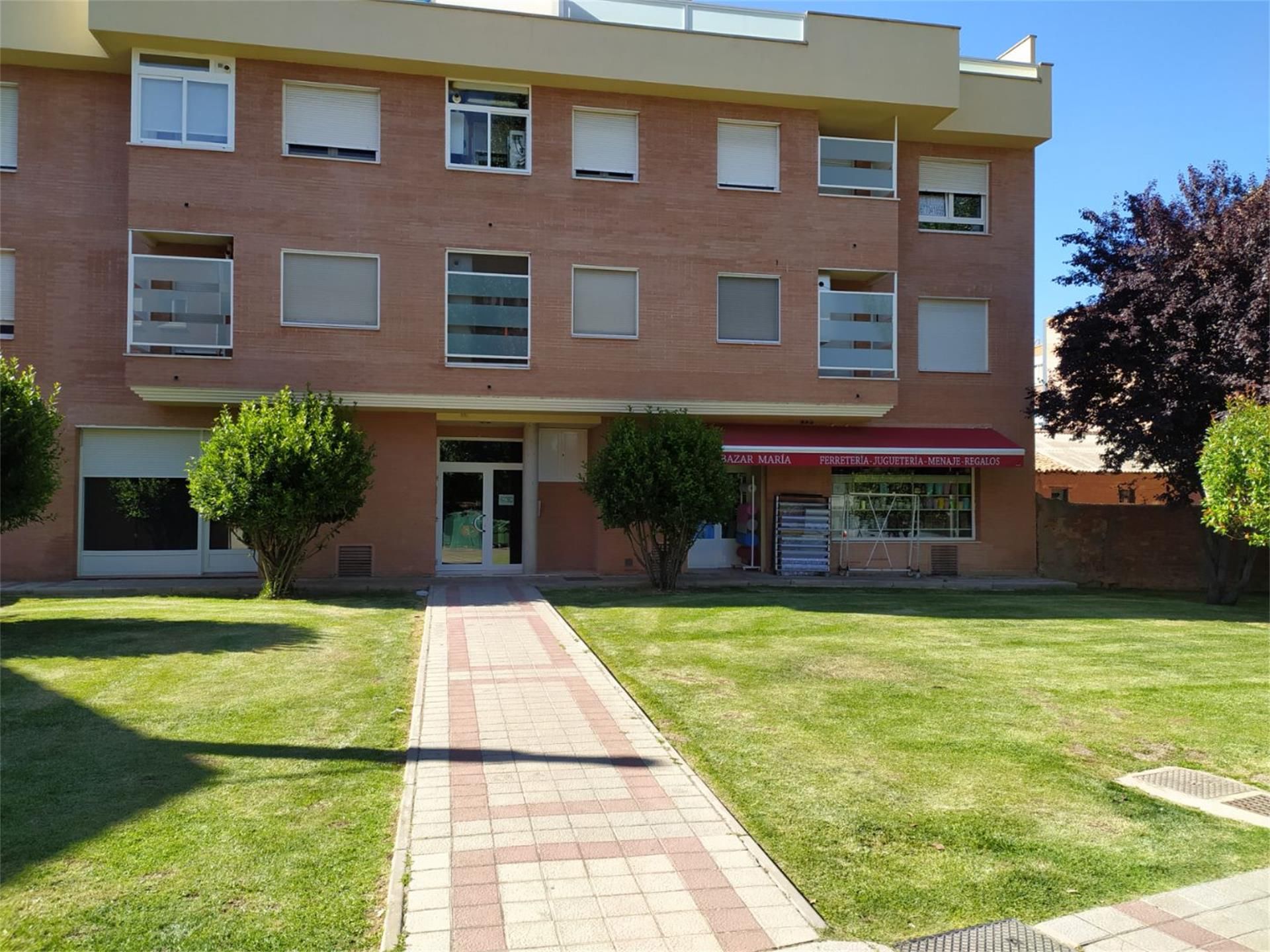 Exterior view of Flat for sale in Venta de Baños  with Heating, Parquet flooring and Storage room