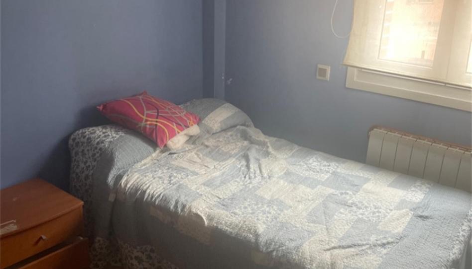 Apartment to share in Plaza Cruces, Cruces, Bizkaia - image 1 Photo 1 of Apartment to share in Plaza Cruces, Cruces, Bizkaia