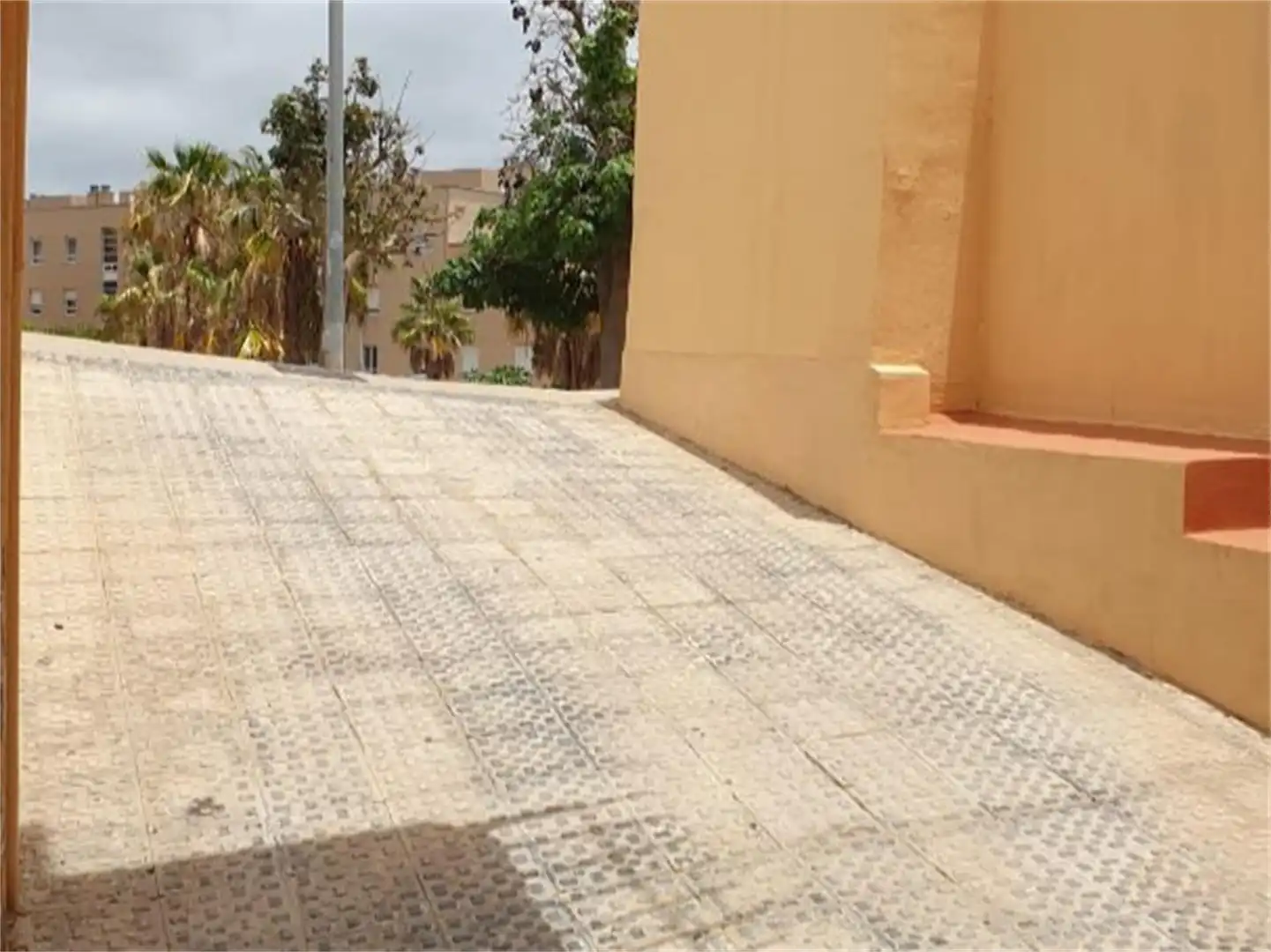 Garage zum Verkauf in Avenida Luis Celso García Guadalupe, Añaza Außenansicht von Garage zum Verkauf in Santa Cruz de Tenerife