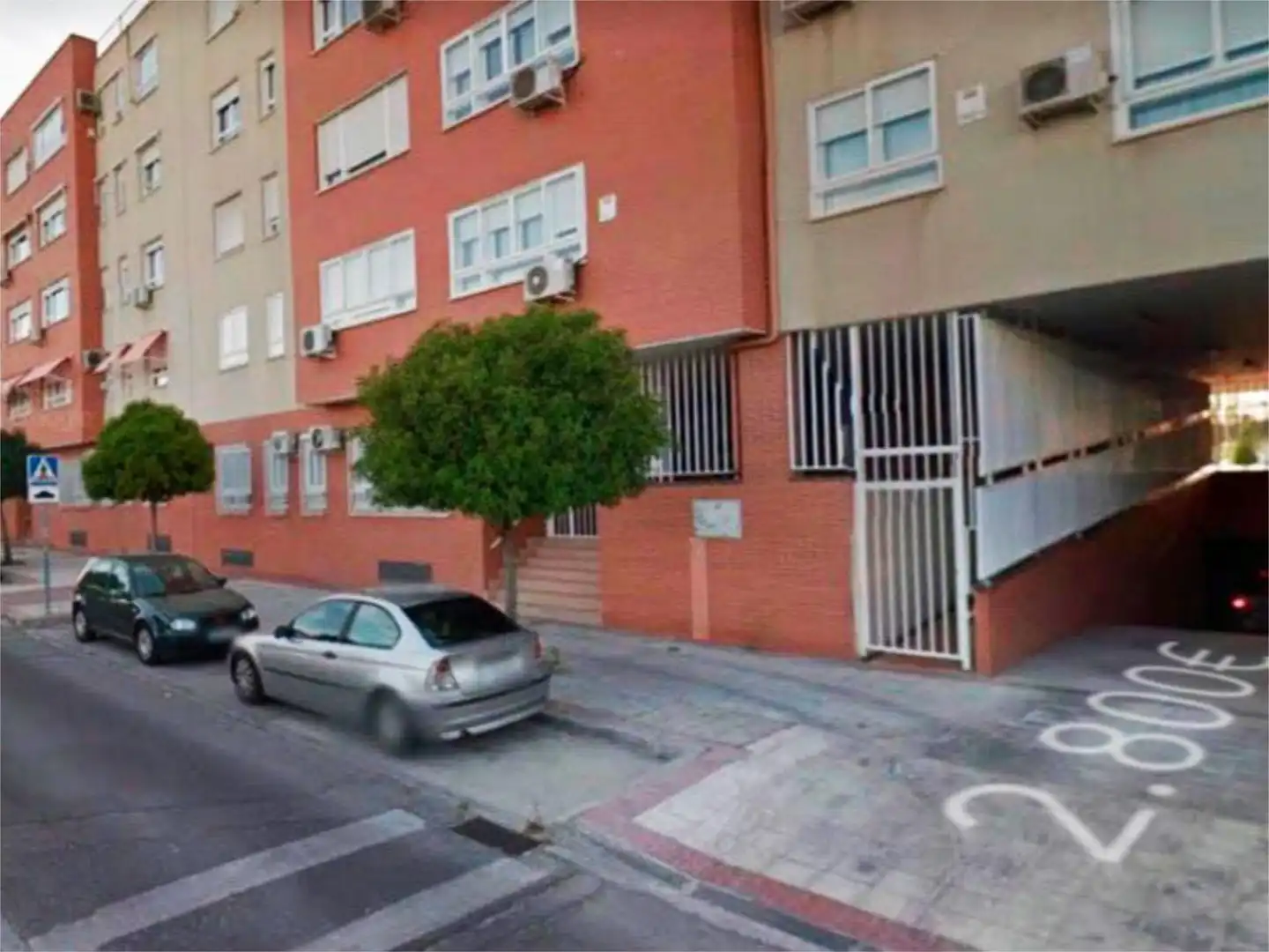 Garage for sale in Calle Ramón Rubial, 19, El Rosón - Kelvinator Exterior view of Garage for sale in Getafe