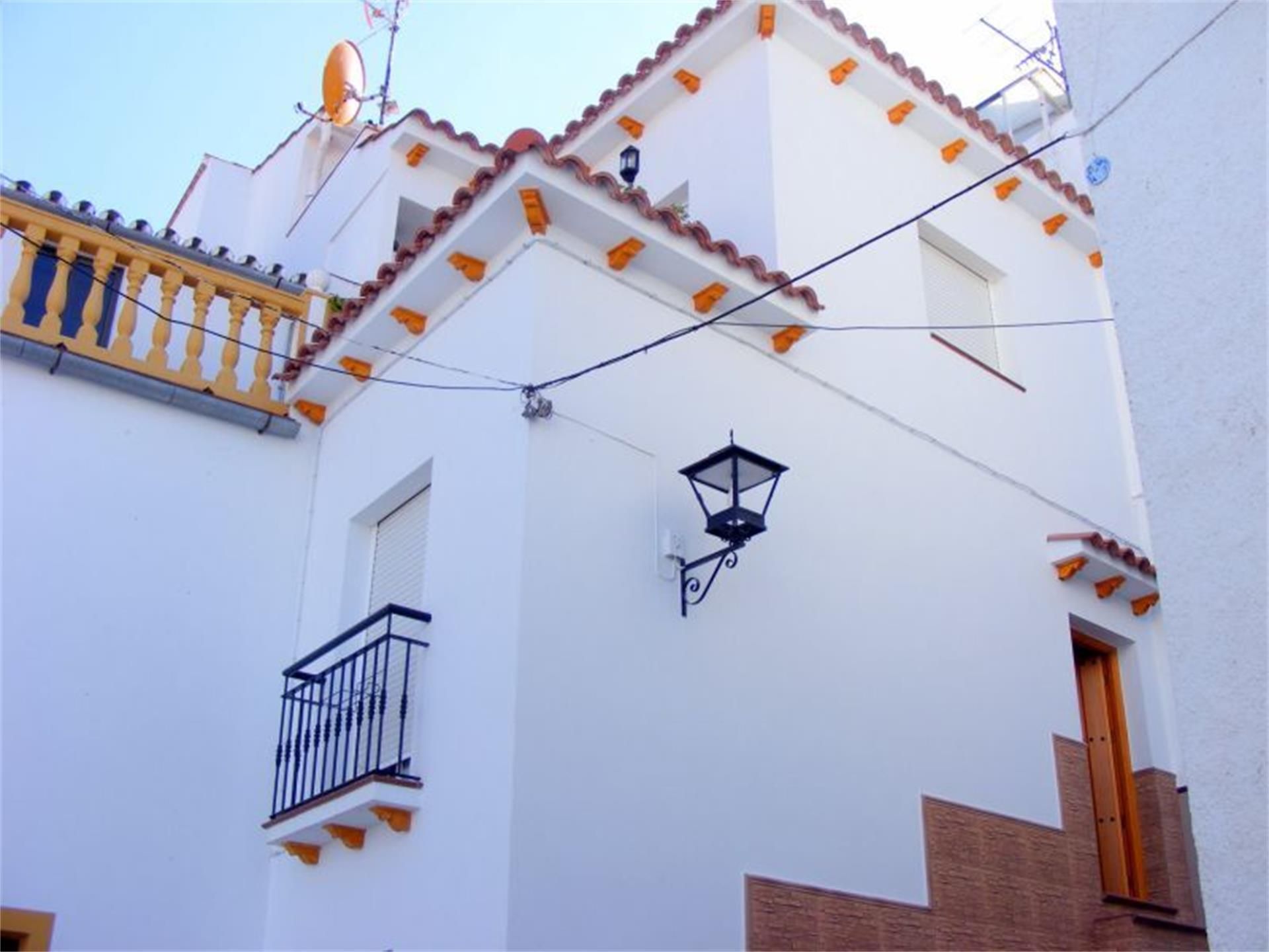 Exterior view of Single-family semi-detached for sale in Benaoján  with Air Conditioner, Terrace and Balcony
