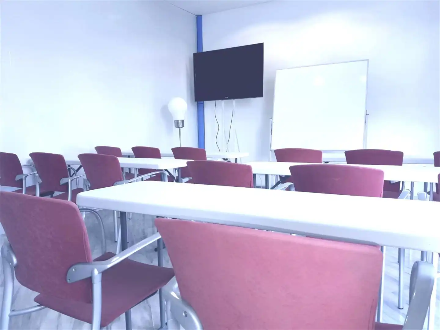 Office for rent in Avenida Guerrita, 27, Ciudad Jardín - Zoco Office for rent in Córdoba with Air Conditioner, Heating and Private garden