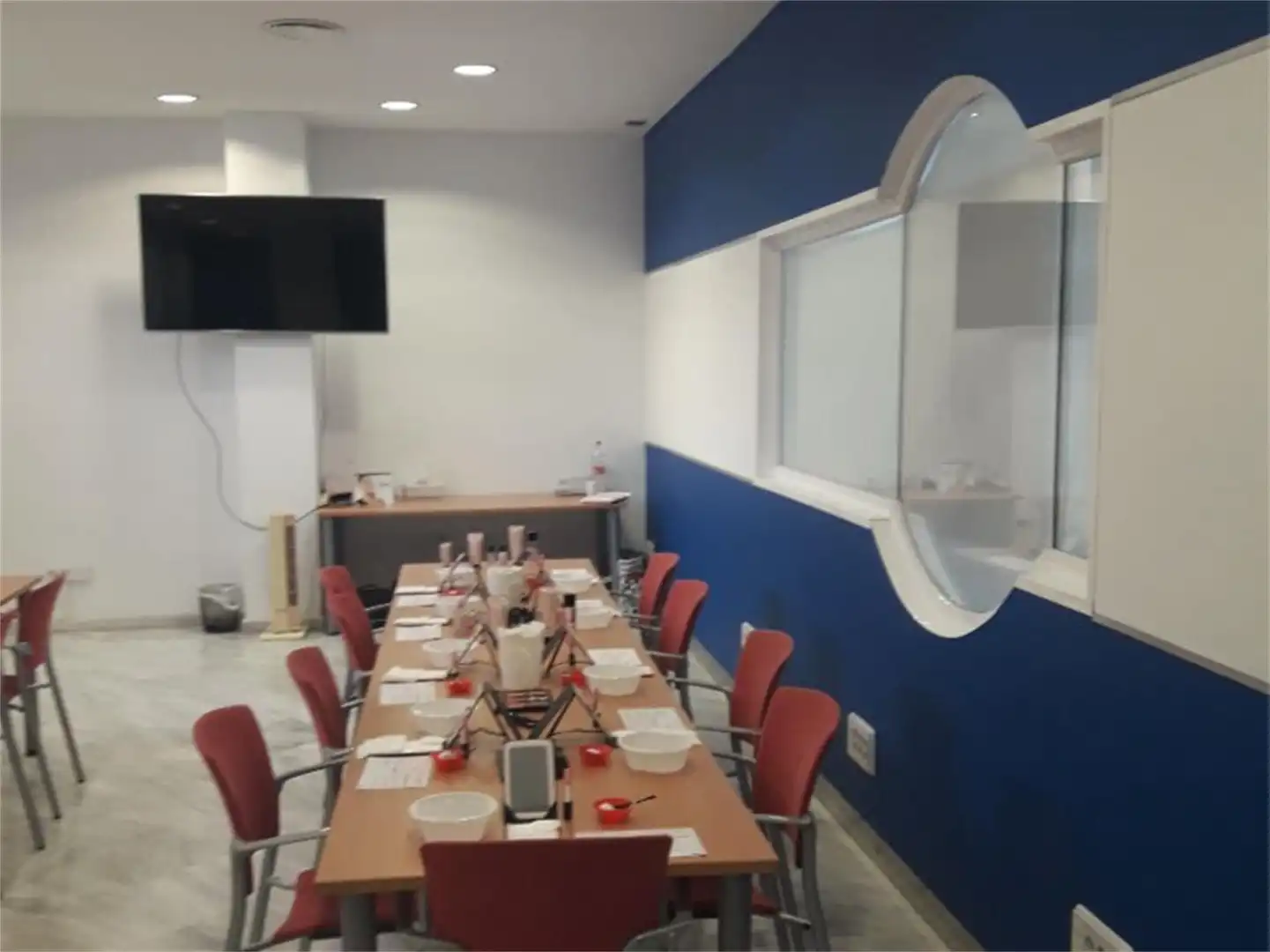 Office for rent in Avenida Guerrita, 27, Ciudad Jardín - Zoco Dining room of Office for rent in Córdoba with Air Conditioner, Heating and Private garden