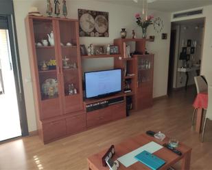 Living room of Flat for sale in Oropesa del Mar / Orpesa  with Air Conditioner and Balcony