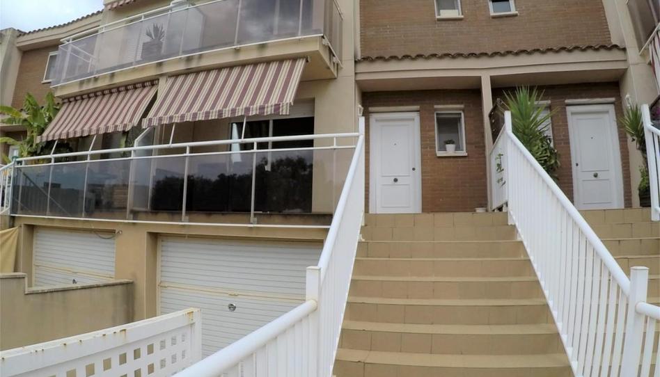 Foto 1 de Casa adosada en venta en Calle Carrer Príncep D'astúries, ., Banyeres del Penedès, Tarragona