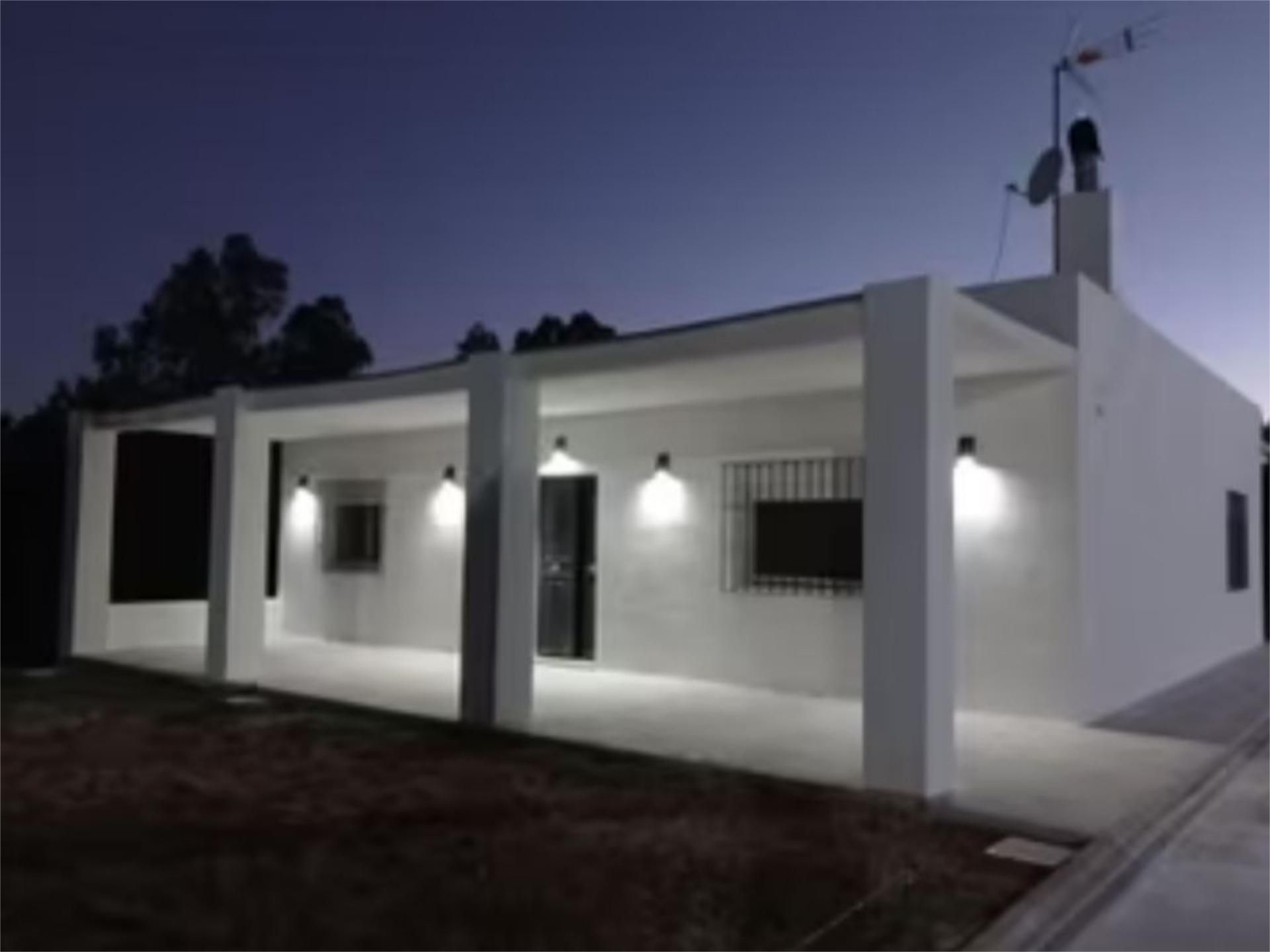 Vista exterior de Piso en venta en La Puebla del Río con Aire acondicionado, Jardín privado y Piscina