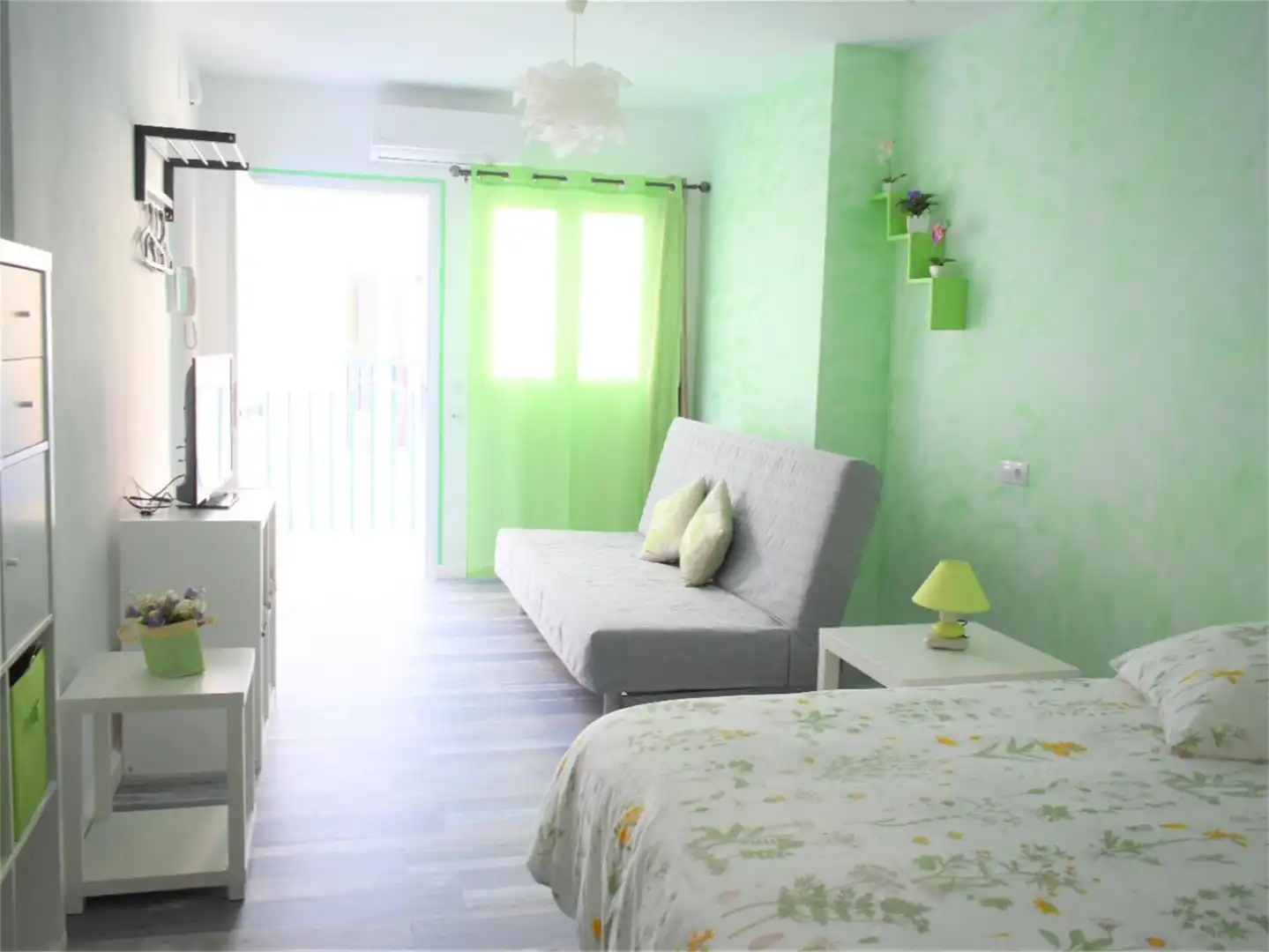 Einfamilien-Reihenhaus zum Verkauf in Calle Bizcocheros, Centro Schlafzimmer von Einfamilien-Reihenhaus zum Verkauf in Jerez de la Frontera mit Klimaanlage, Terrasse und Balkon
