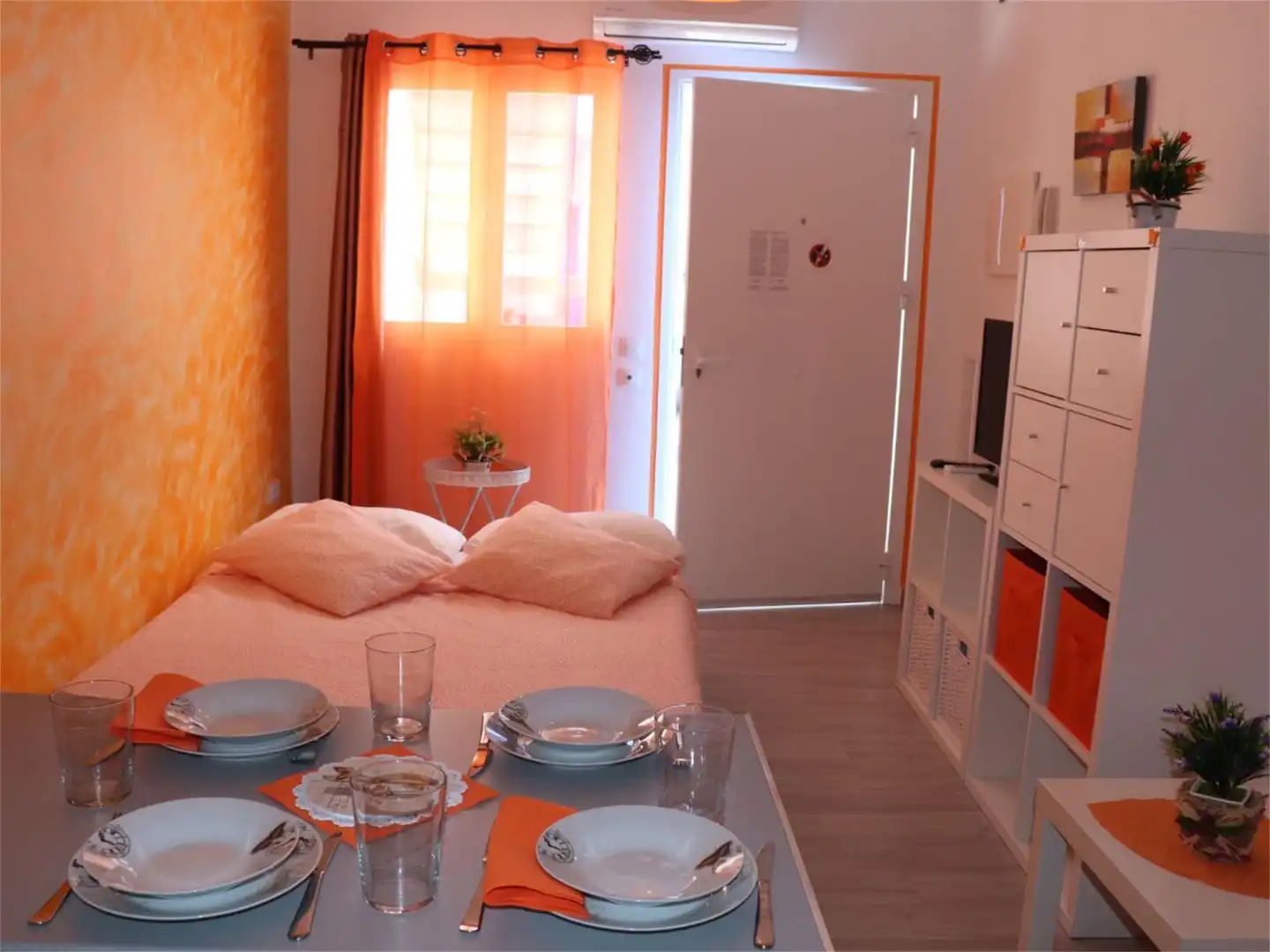 Einfamilien-Reihenhaus zum Verkauf in Calle Bizcocheros, Centro Schlafzimmer von Einfamilien-Reihenhaus zum Verkauf in Jerez de la Frontera mit Klimaanlage, Terrasse und Balkon