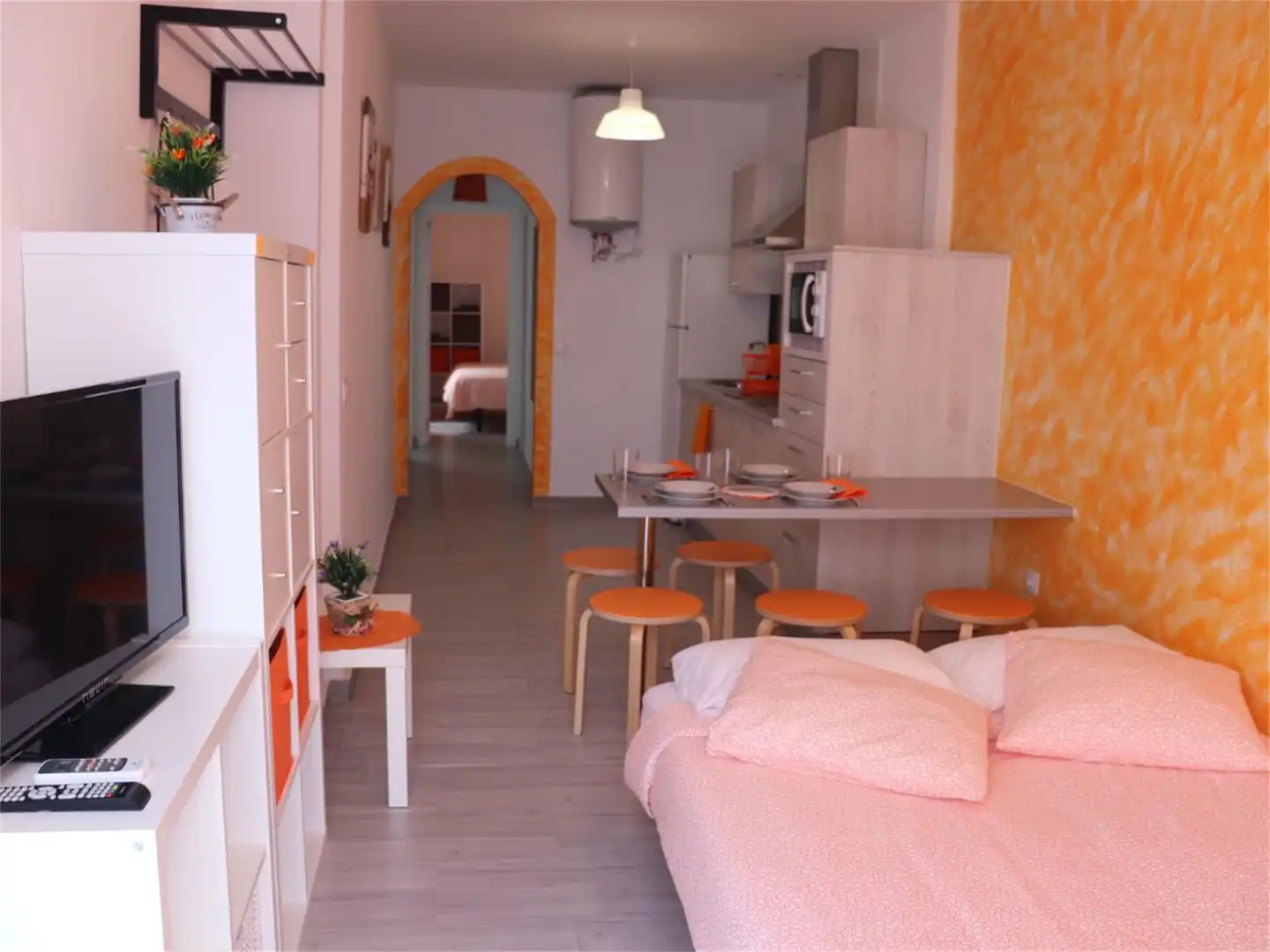 Einfamilien-Reihenhaus zum Verkauf in Calle Bizcocheros, Centro Schlafzimmer von Einfamilien-Reihenhaus zum Verkauf in Jerez de la Frontera mit Klimaanlage, Terrasse und Balkon
