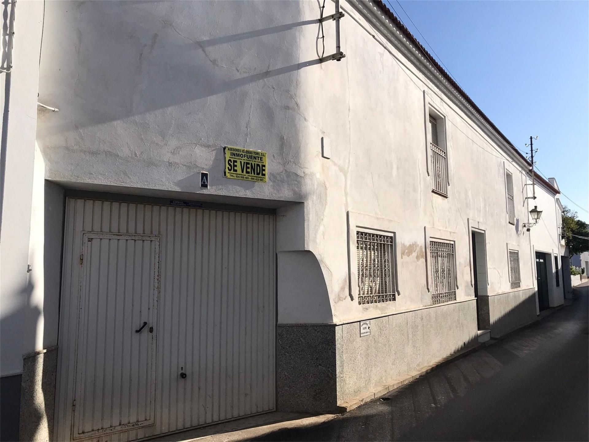Exterior view of Flat for sale in Fuente de Cantos  with Terrace
