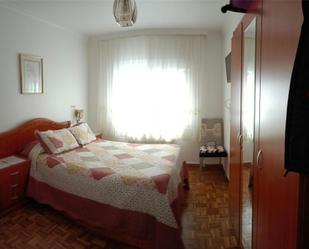 Bedroom of Flat for sale in Cee  with Balcony