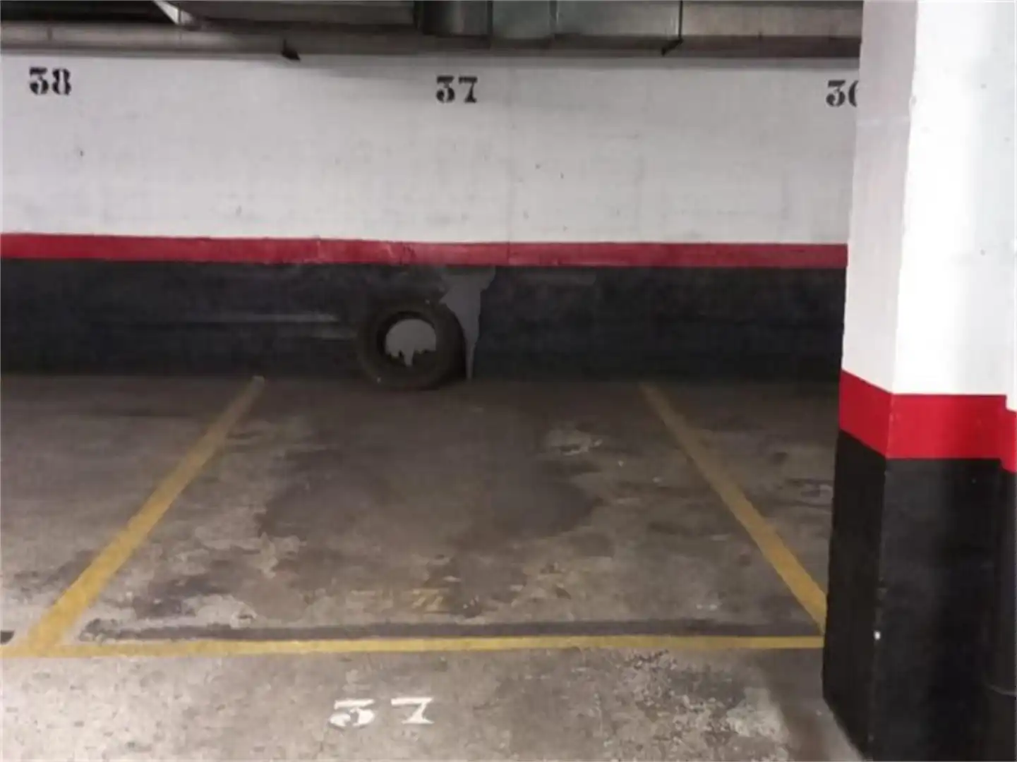 Garaje en venta en Calle de San Bernardo, 83, Jerónimos Parking de Garaje en venta en Madrid
