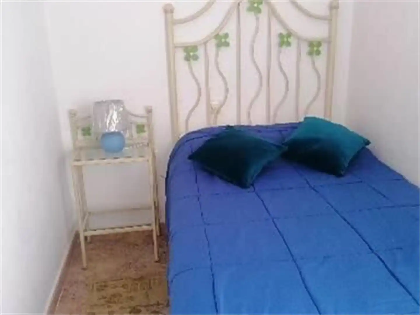 Dormitori de Casa adosada de lloguer en Benaocaz amb Moblat i Balcó